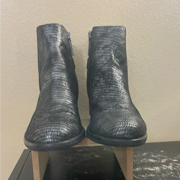 Donald Pliner Metallic Lizard Print Leather Boot Size 7 Goth Unique Rock - Picture 4 of 11